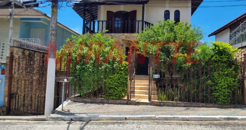Sobrado de 430m² com 3 quartos em Jardim Guapíra