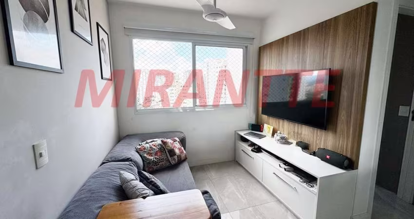 Apartamento de 42m² com 2 quartos em Santa Teresinha