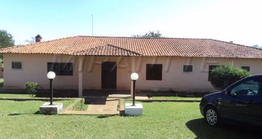 Chácara de 300m² com 5 quartos em CAMPO DE BOITUVA