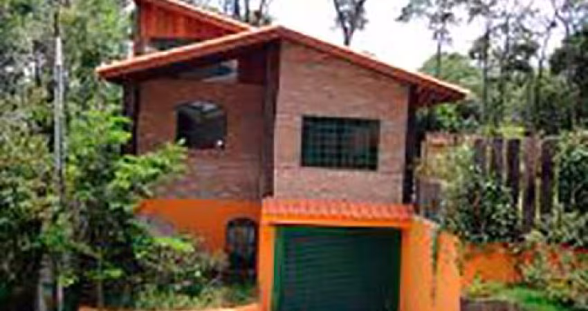 Cond. fechado de 280m² com 5 quartos em Chácara Santa Martha