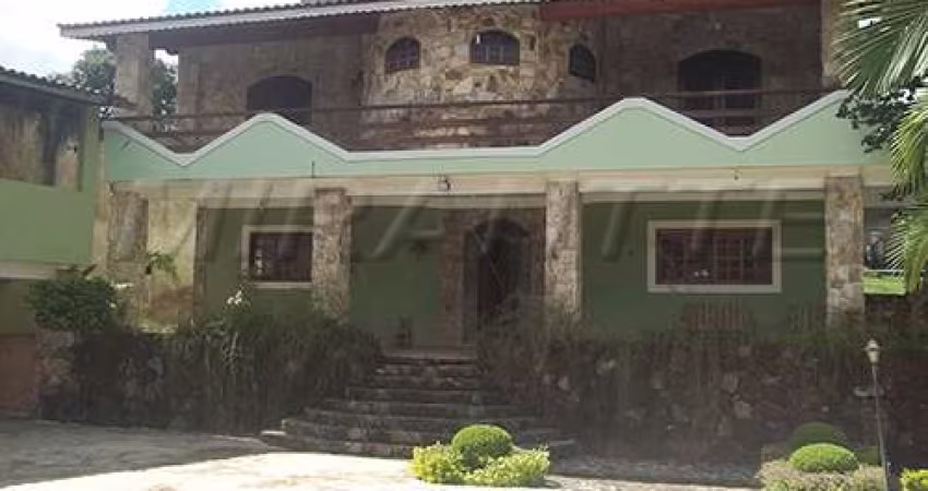 Chácara de 1327m² com 6 quartos em Jardim Cristin Alice
