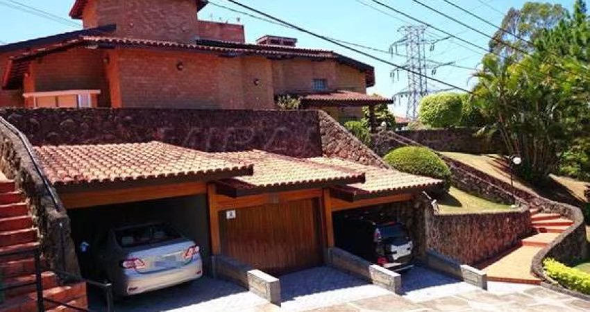 Cond. fechado com 4 quartos em CENTRO
