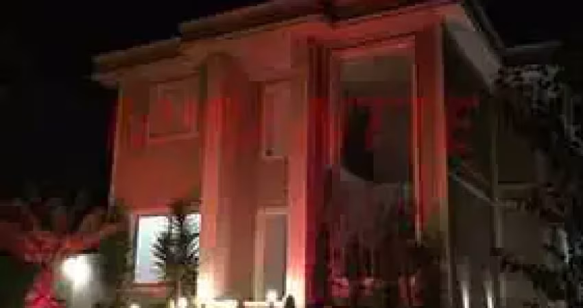 Cond. fechado de 500m² com 4 quartos em Alphaville