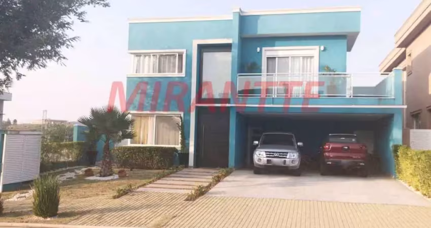 Sobrado de 380m² com 4 quartos em Alphaville