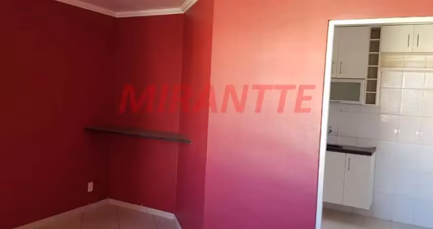 Apartamento de 60m² com 3 quartos em CENTRO