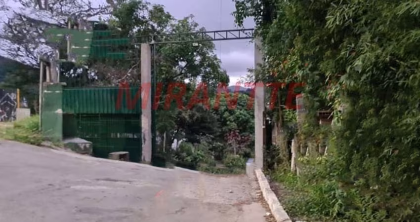 Chácara de 2500m² com 3 quartos em Jardim Tremembé