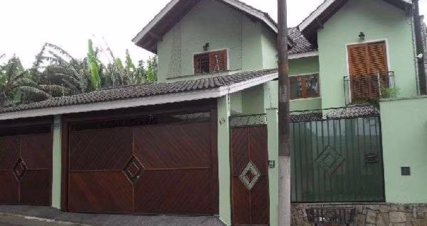 Sobrado de 365m² com 4 quartos em Horto Florestal