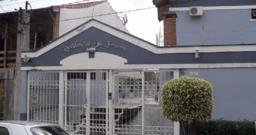 Cond. fechado de 218m² com 3 quartos em jardim frança