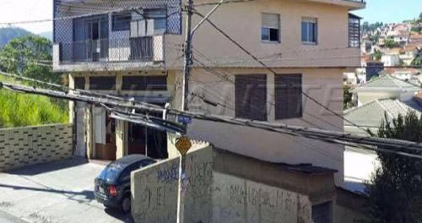 Comercial de 494m² em Tremembe