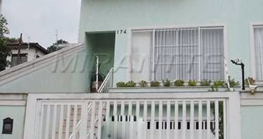 Sobrado de 255m² com 4 quartos em Tremembe