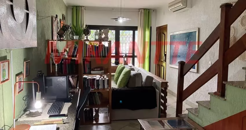Sobrado de 380m² com 4 quartos em Pedra Branca