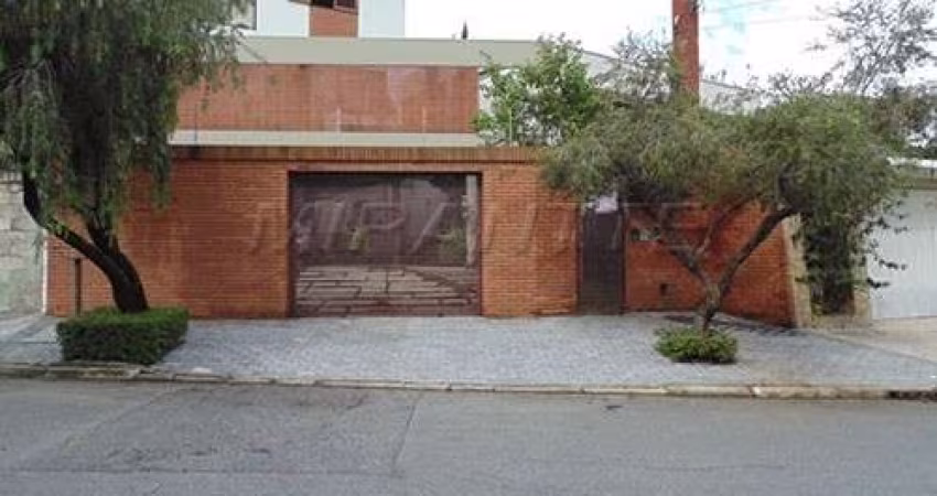 Sobrado de 310m² com 4 quartos em Jardim França