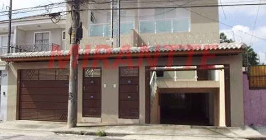 Sobrado de 250m² com 3 quartos em Vila Nivi