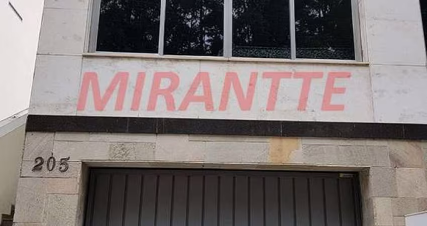 Sobrado de 213m² com 3 quartos em Jardim São Paulo