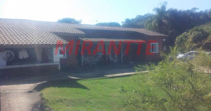 Chácara de 400m² com 3 quartos em Rio Acima