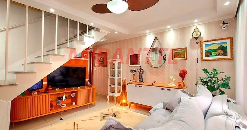 Sobrado de 138m² com 2 quartos em Água Fria