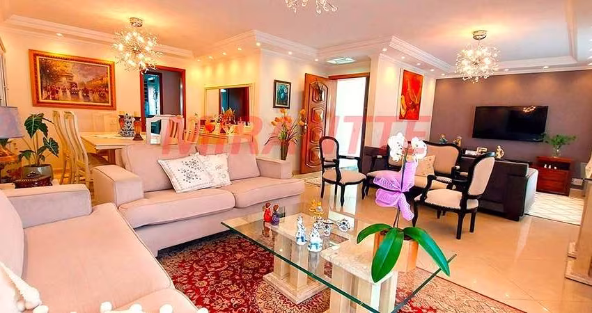 Sobrado de 318m² com 4 quartos em Jardim Virginia Bianca