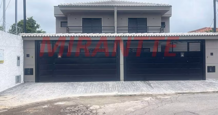 Sobrado de 130m² com 3 quartos em Jardim Virginia Bianca