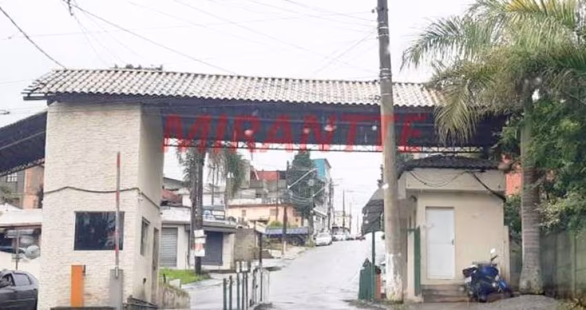 Apartamento de 43m² com 2 quartos em Jardim Ísis