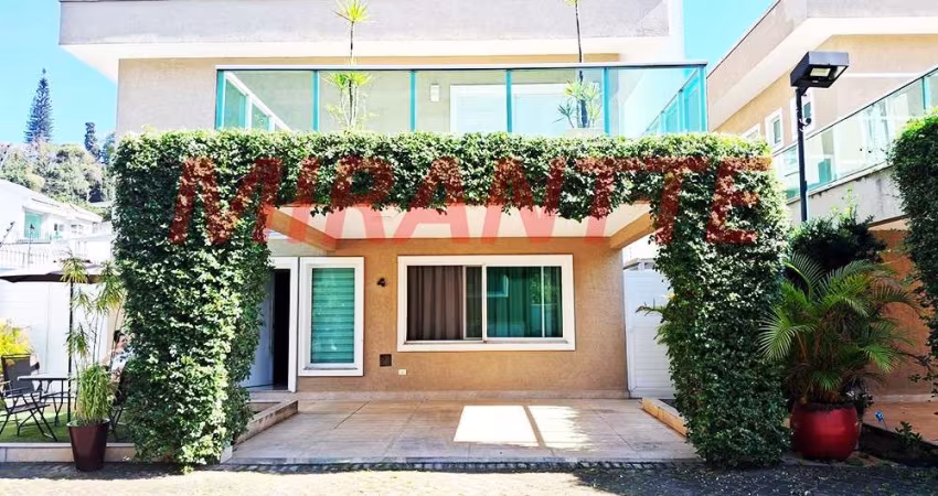 Sobrado de 286m² com 4 quartos em Tremembe