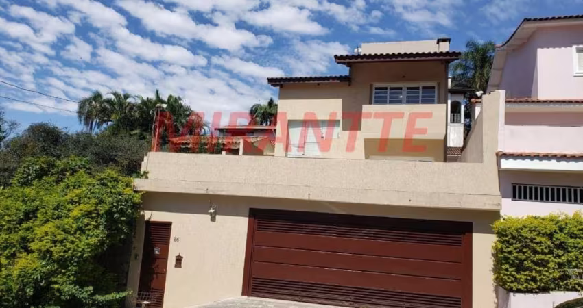 Sobrado de 220m² com 3 quartos em Jardim Bibi