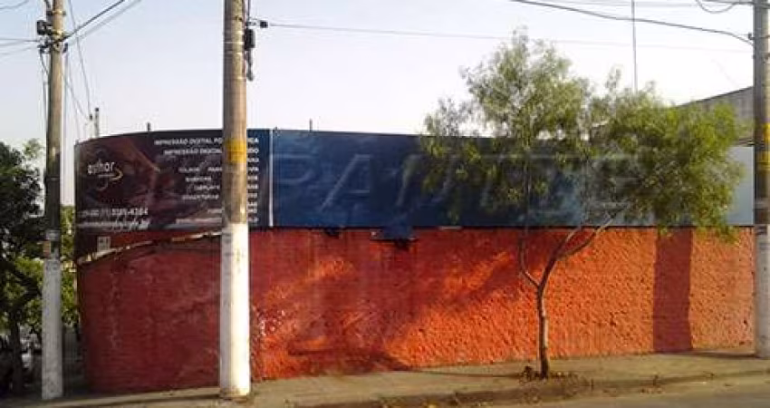 Terreno com 3 quartos em Vila Constança