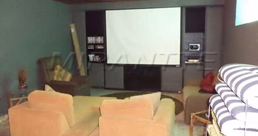 Sobrado de 262m² com 4 quartos em Vila Nova Parada