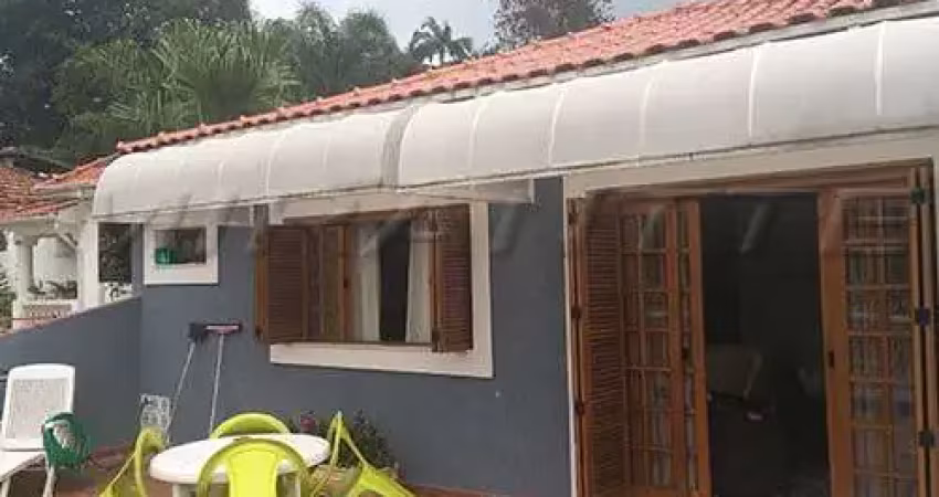 Casa terrea de 180m² com 3 quartos em horto florestal