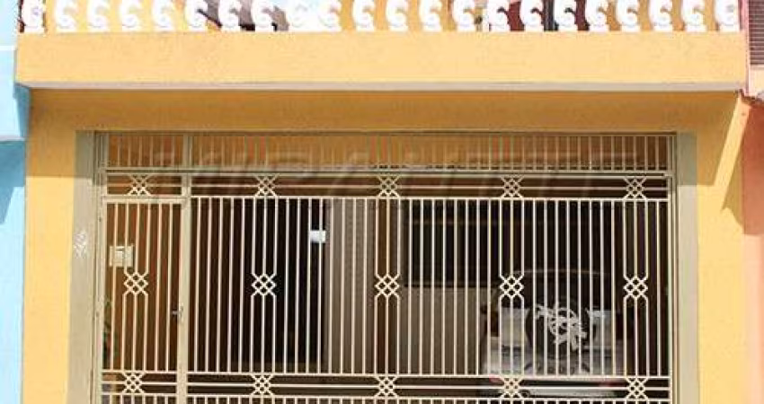 Sobrado de 145m² com 3 quartos em parque casa de pedra