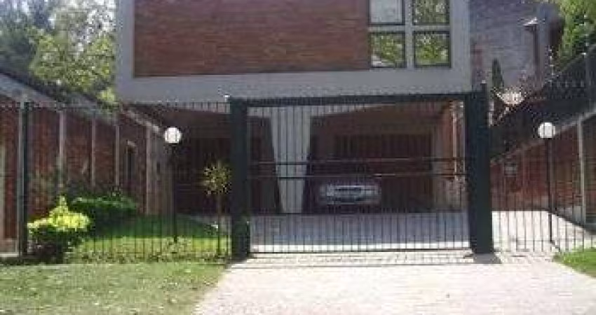 Sobrado de 270m² com 4 quartos em Jardim São Paulo