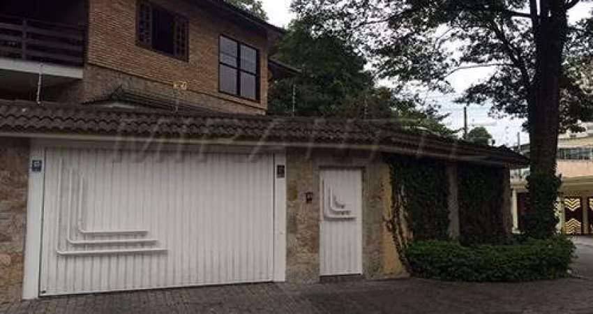 Sobrado de 851m² com 4 quartos em Barro Branco