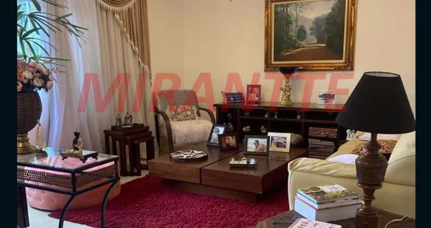 Sobrado de 246m² com 3 quartos em Vila Rosália