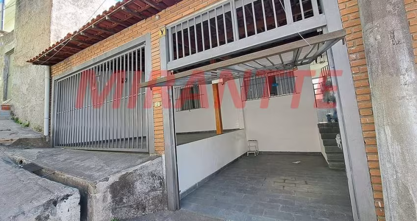 Sobrado de 216m² com 3 quartos em Água Fria