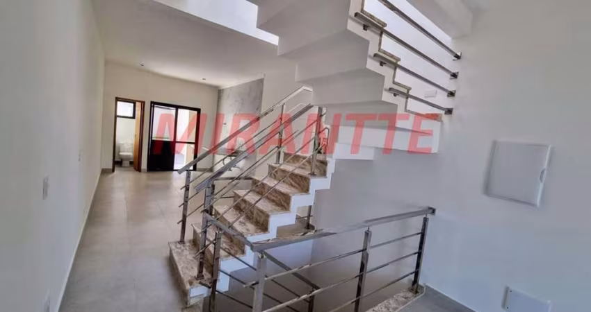 Sobrado de 140m² com 3 quartos em Santa Teresinha