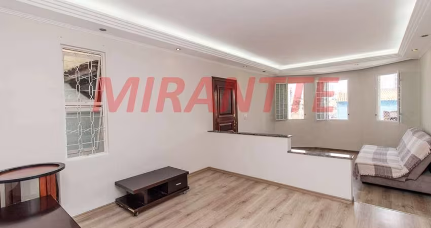 Sobrado de 208m² com 4 quartos em Vila Mazzei