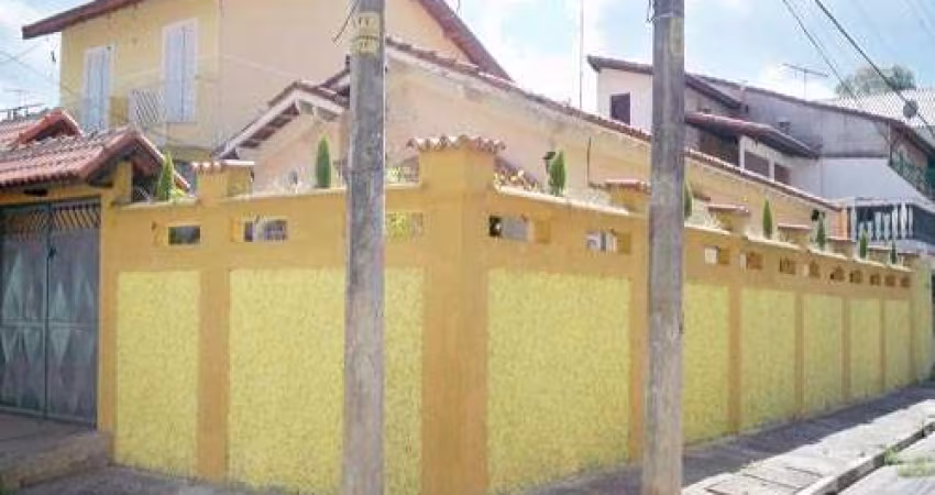 Sobrado de 300m² com 4 quartos em Tremembe