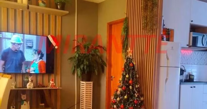 Apartamento de 36m² com 2 quartos em Vila Aurora (Zona Norte)