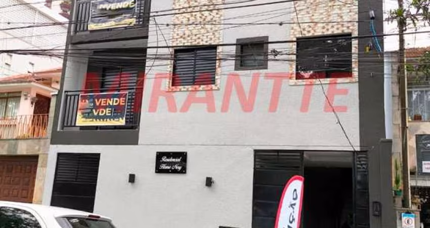 Apartamento de 27.6m² com 1 quartos em Água Fria