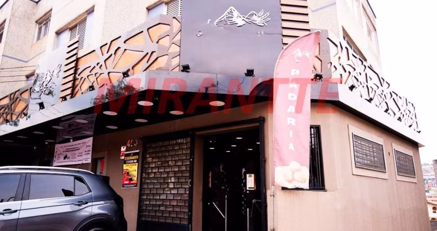 Comercial de 900m² em Tremembe