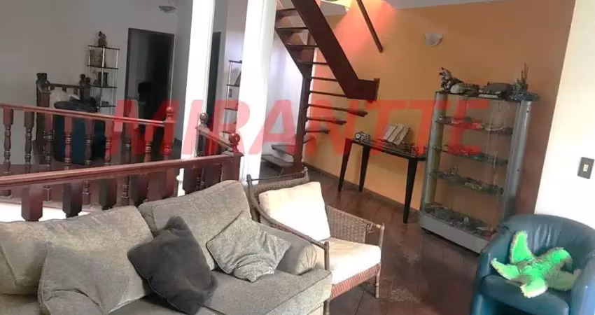 Sobrado de 300m² com 3 quartos em Tucuruvi