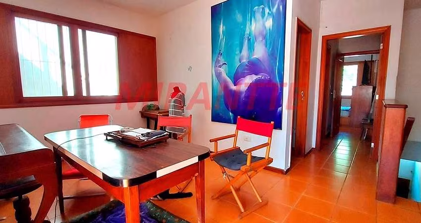 Sobrado de 220m² com 2 quartos em Vila Mazzei