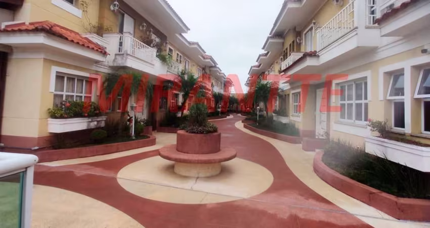 Cond. fechado de 123m² com 3 quartos em Imirim