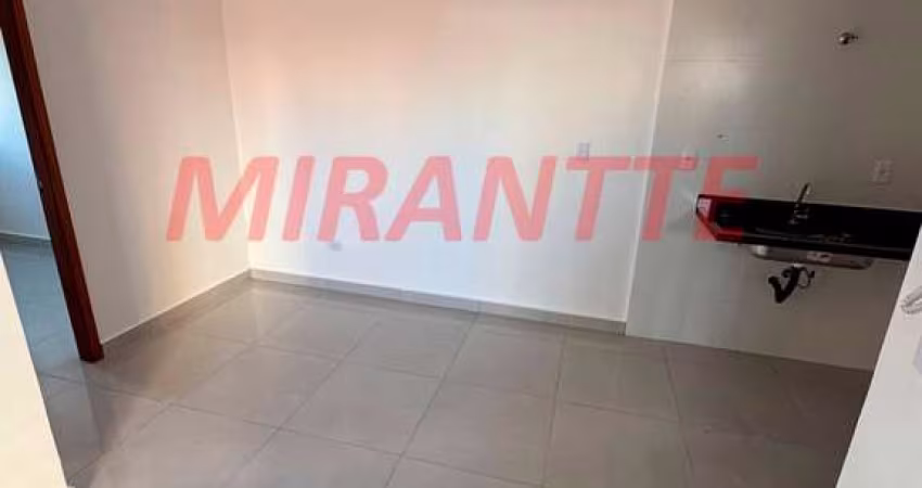 Apartamento de 42.7m² com 2 quartos em Água Fria
