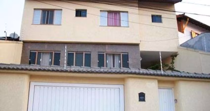 Sobrado de 216m² com 3 quartos em Tremembe