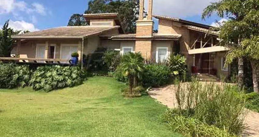 Casa terrea de 4000m² com 3 quartos em aldeia da serra
