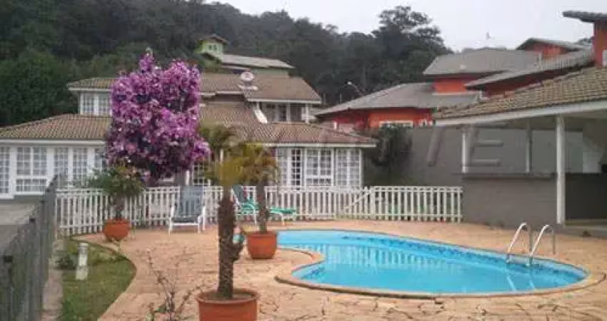Sobrado de 300m² com 3 quartos em parque petropolis