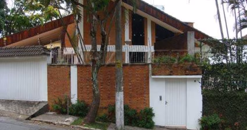 Sobrado de 323m² com 4 quartos em Jardim São Bento