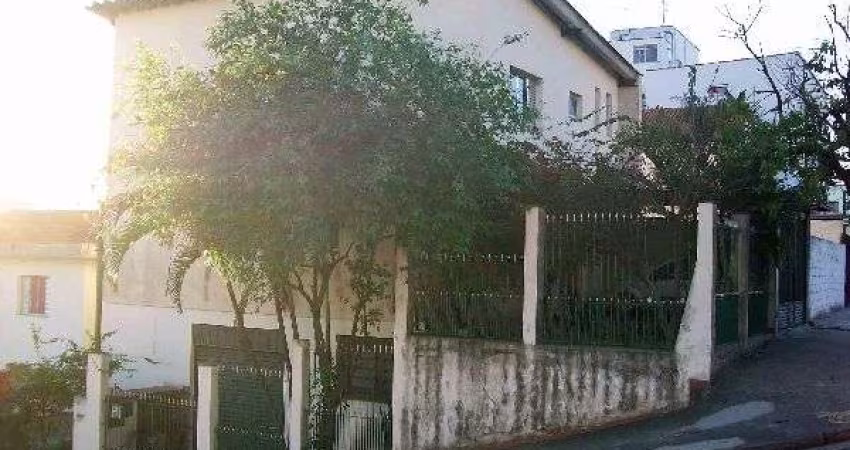 Sobrado de 222m² com 3 quartos em Vila Ester