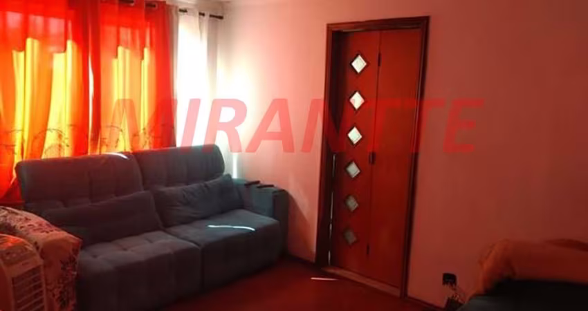 Apartamento de 61m² com 2 quartos em Água Fria