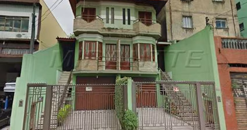 Sobrado de 325m² com 4 quartos em Vila Guilherme